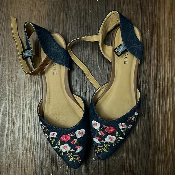 Embroidered women’s jean sandal size 9 - Picture 1 of 3